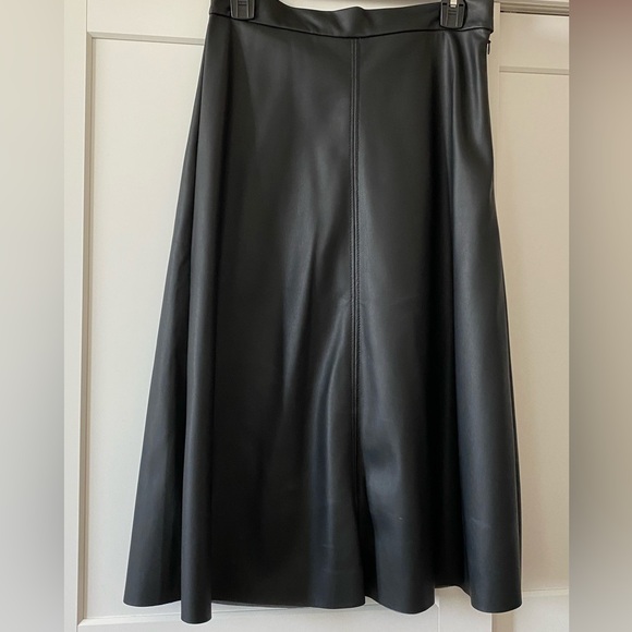 Black faux leather high waist midi skirt - Picture 3 of 7